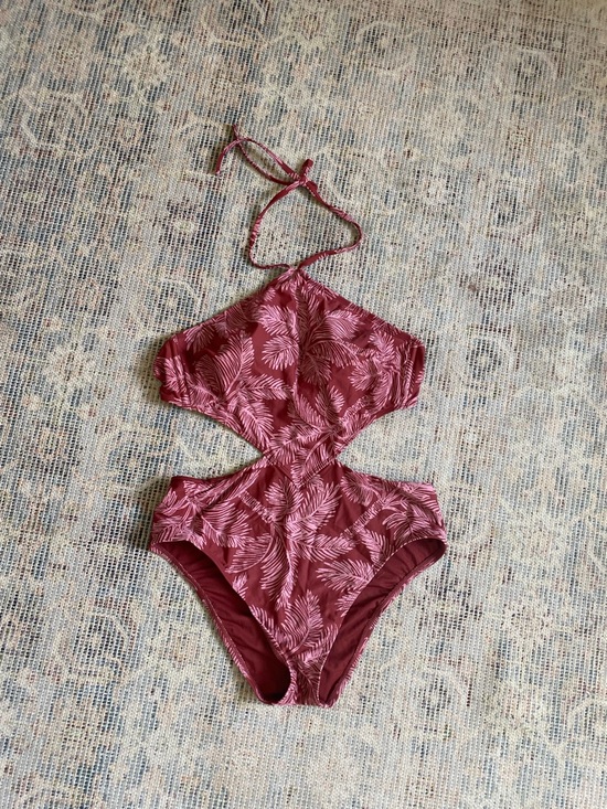 Shade & Shore Rose-Mauve Palm Cutout Halter One-Piece Swimsuit - Picture 2 of 6